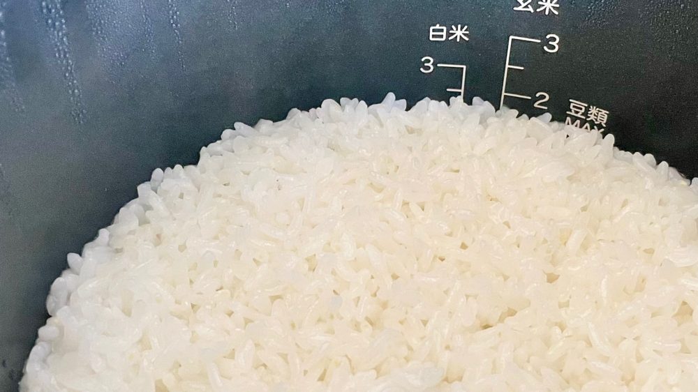炊き上がった米